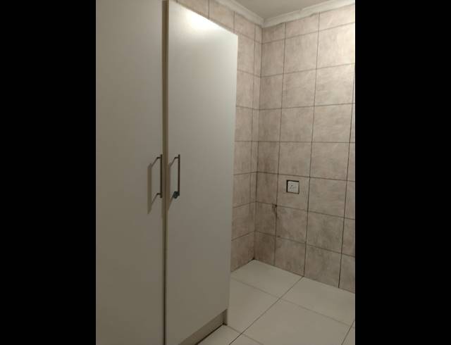 5 BEDROOM FREESTANDING FOR SALE IN FLAMWOOD